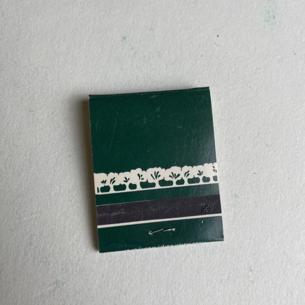 Vintage Marriott Courtyard‎ Hotel Matchbook NEW Unstruck Matches Collectible